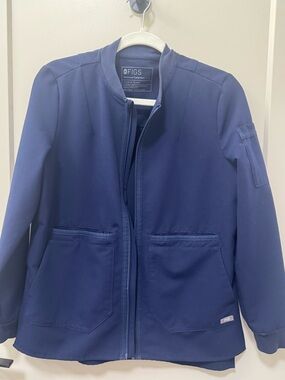 Figs navy scrub jacket size small.